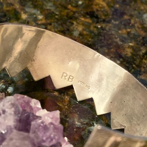 Richard Begay sterling silver unisex 🐻 cuff - Picture 6 of 8